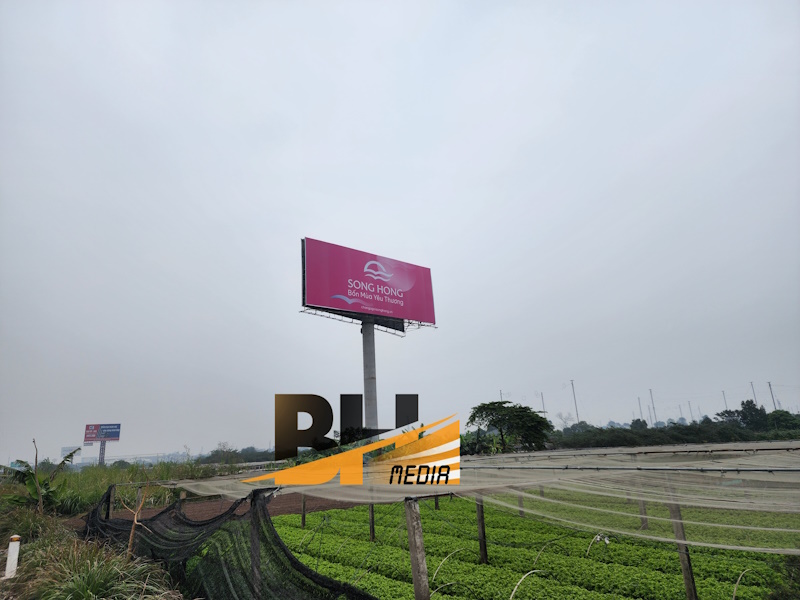 Pano quảng cáo ngoài trời